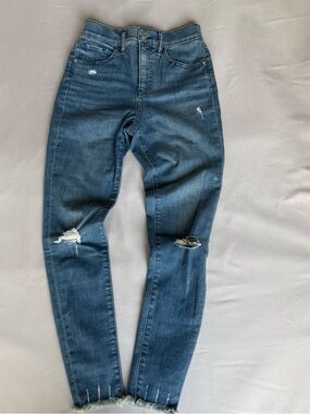 Express Women’s Skinny Jeans - Blue Wash with Knee Distress